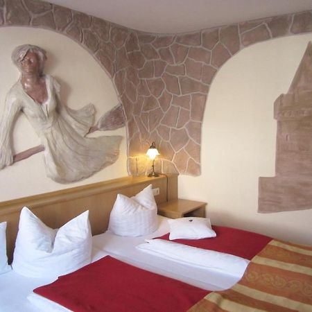 Grimmelshausen Hotel Gelnhausen Bagian luar foto